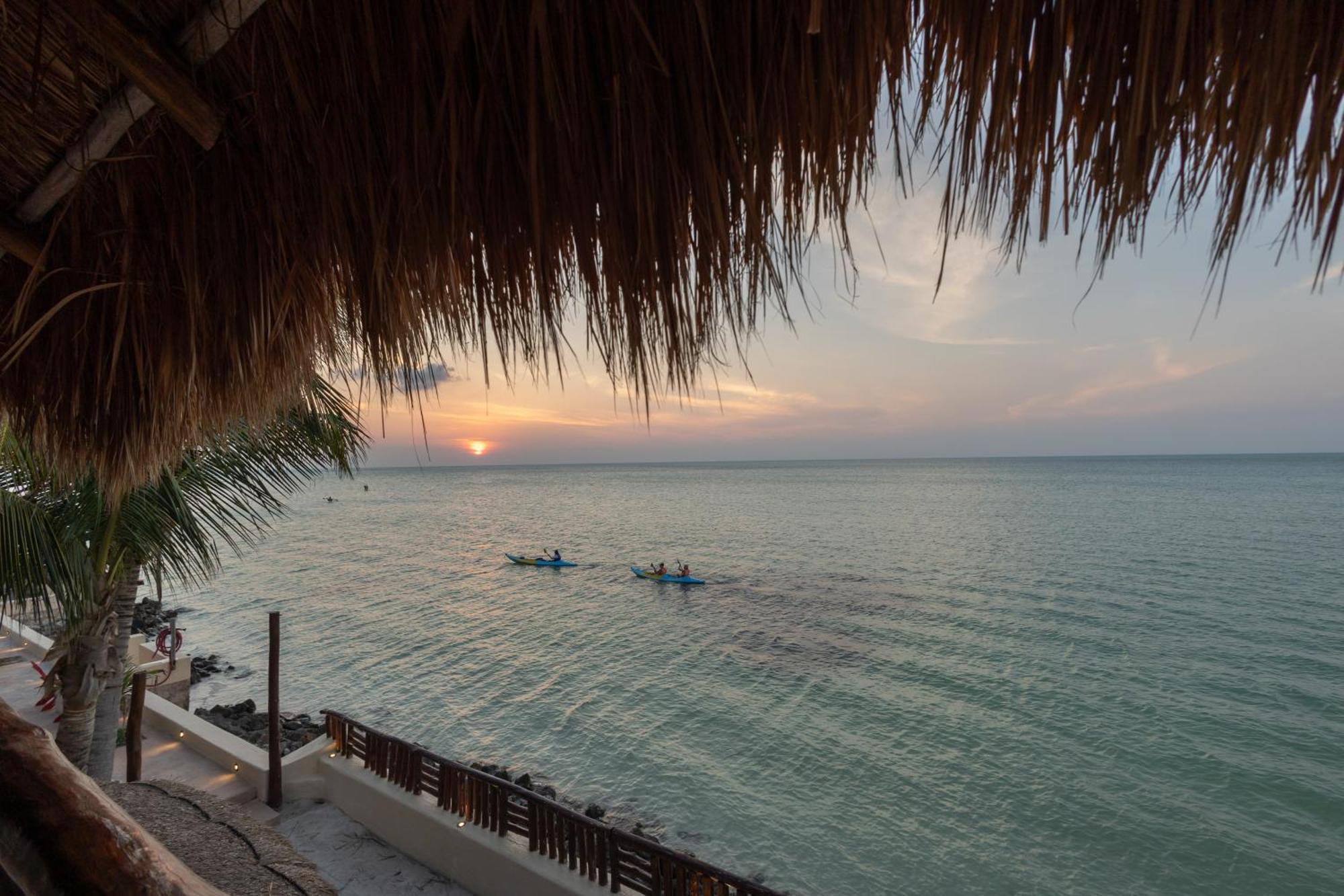 Las Nubes De Holbox Exterior photo