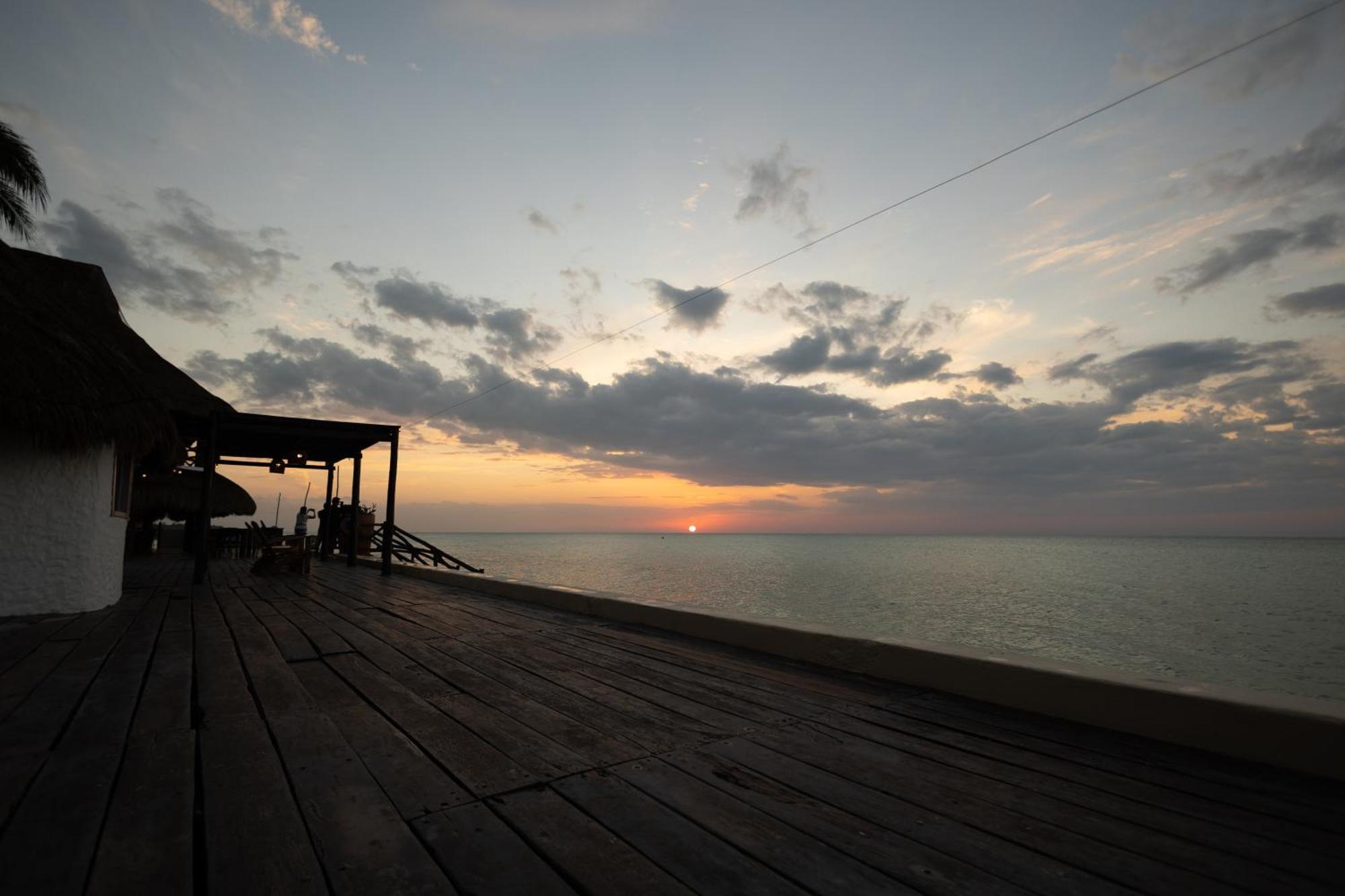 Las Nubes De Holbox Exterior photo