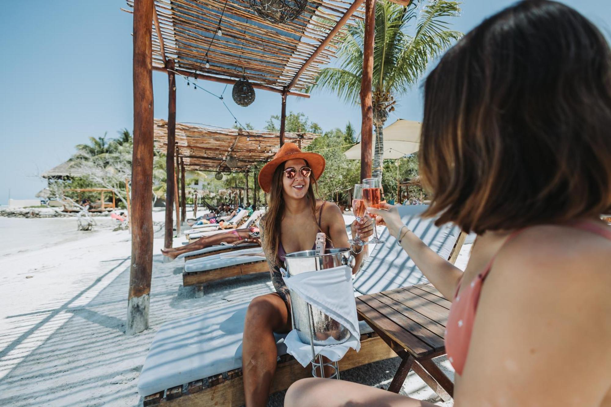 Las Nubes De Holbox Exterior photo